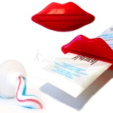 Dozator za zobno pasto