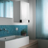 Plynový ohřívač vody v koupelně