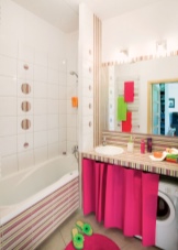 Lavatrice sotto il piano di lavoro con schermo