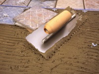 Kuidas valida vannitoa plaatide liimi