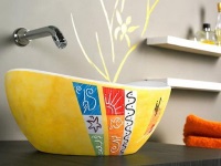 Kylpyhuoneen seinään kiinnitettävät pesualtaat