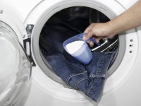 Μπορώ να χρησιμοποιήσω σκόνη για πλύσιμο χεριών στο πλυντήριο ρούχων;