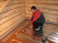 Tutto sul riscaldamento a pavimento nella vasca da bagno