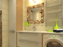 Beige badkar med originalspegel