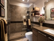 Beige - brunt badrum