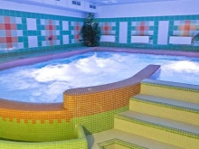 Notranji masažni bazen