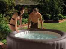 Napihljiv velik masažni bazen