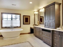 Mēbeles lielākām vannas istabām