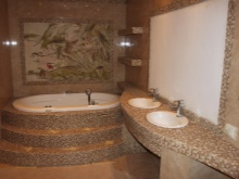 Kaarevien pintojen koristelu mosaiikeilla