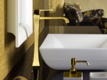 Zlati talni mešalnik