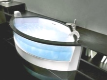 Bañera de cristal rojo