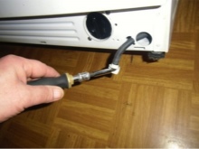 Emergency hose for draining water