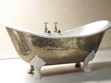Оригинална чугунена вана с огледална мозайка
