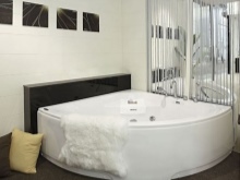 Γωνιακή μπανιέρα υδρομασάζ Apollo