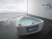 Τριγωνική μπανιέρα υδρομασάζ