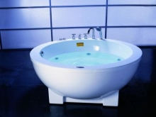 Στρογγυλή μπανιέρα υδρομασάζ