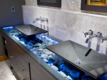 Neįprasti praustuvai madingam vonios kambariui