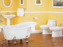 Madingas geltonas vonios kambarys