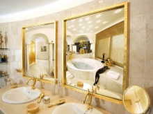 Gražūs veidrodžiai stilingam vonios kambariui