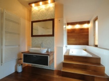 Vonios kambarys su vonios platforma