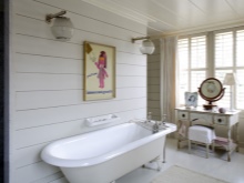 Puiset kylpyammeen seinät