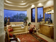 Ιδιωτικό μπάνιο με επικαλυμμένα έπιπλα