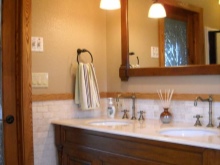 Повече осветление в банята