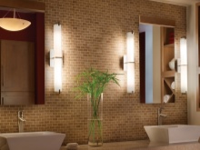 Iluminação lateral do espelho da casa de banho