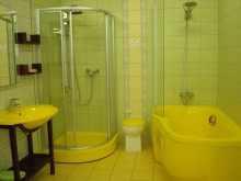 Жълта акрилна вана