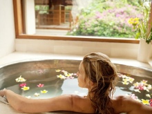 Baie revitalizantă din plante medicinale