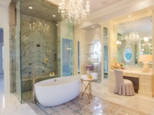 Μεγάλη μπανιέρα με τραπέζι ματαιοδοξίας