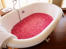 Beautiful Rose Bath