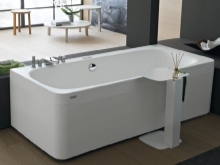 Ваната със стандартен размер, произведена в Италия