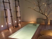 Iš anksto sumontuota akrilo vonia