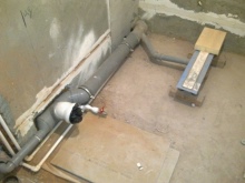 Įmontuojamos vonios atliekų sistema