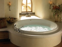 Apvali įmontuota vonia