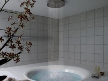 Apvali įmontuota vonia