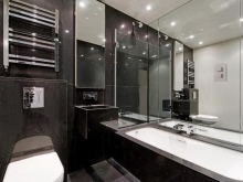 Smart placerade speglar i badrummet 