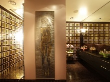 Kuldne vannitoa interjöör