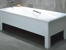 Стоманена вана върху основа