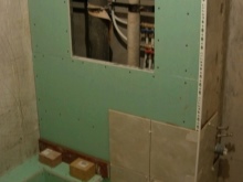 プレウォールバスルームパイプ