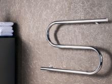 Kylpyhuoneen pyyheteline