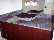 De vormen van stenen wastafels