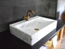 Lavello sottopiano in marmo