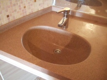 Sinterad sten badrumsbänk