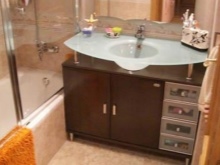 Комбиниран шкаф за баня и умивалник