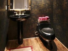 Черна моноблок тоалетна с горна част