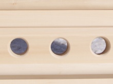 Badezimmertür mit Lüftungsgittern