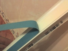 Självhäftande badkarshörn