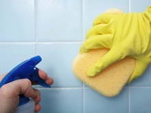 Tips for cleaning ceramic tiles in bathrooms